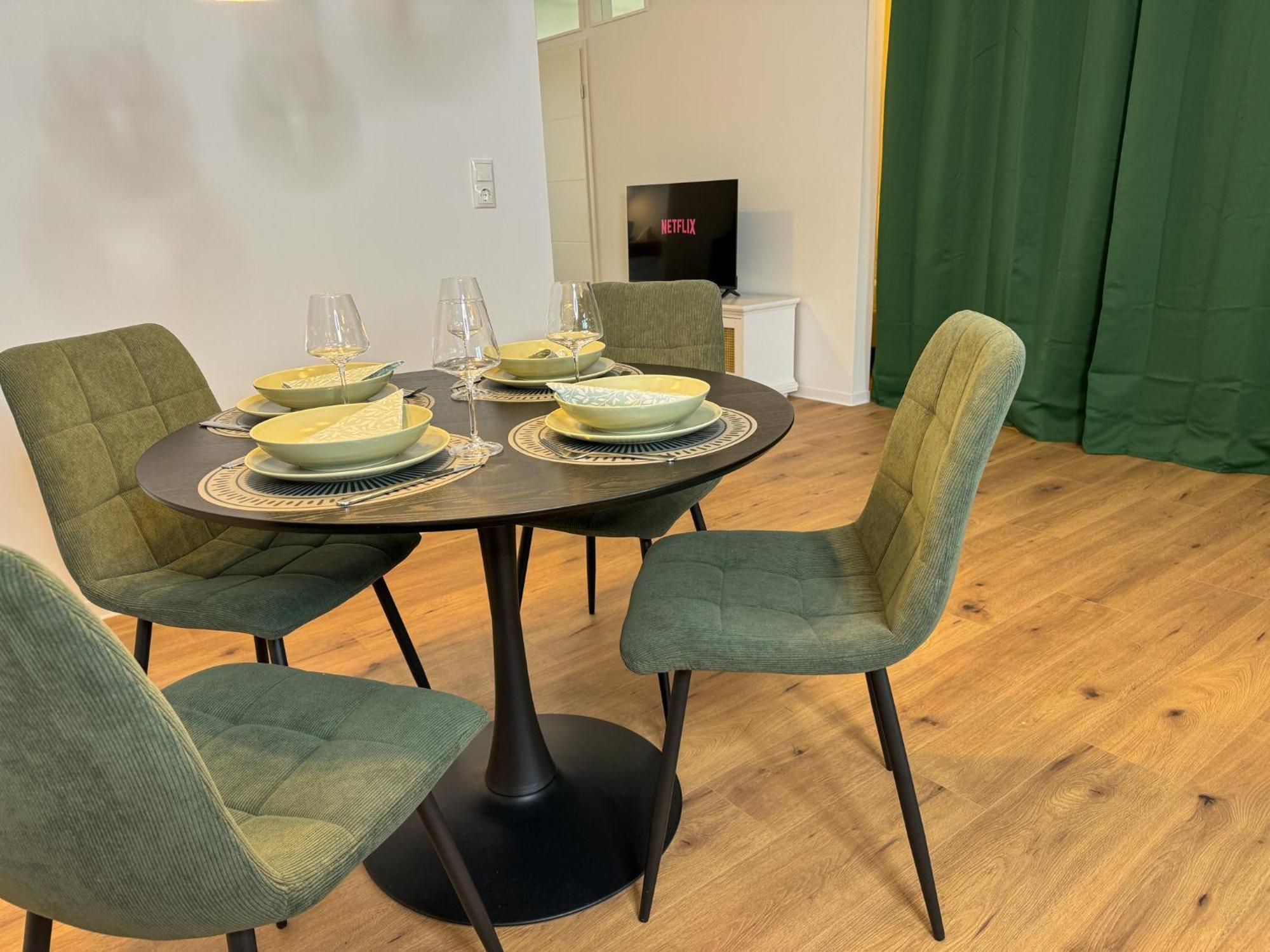 Home Inn Apartments - 203 Minden  Buitenkant foto